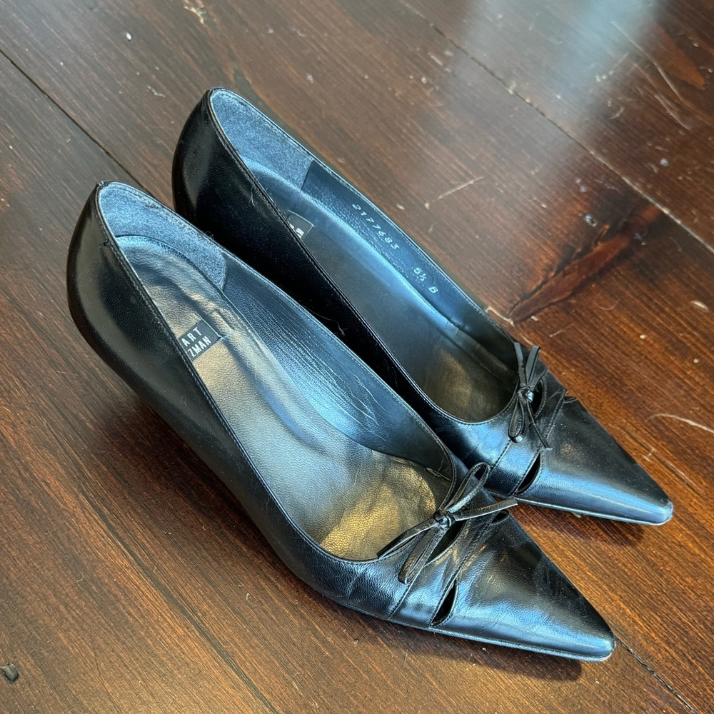 Stuart Weitzman kitten heel black leather size 5.5